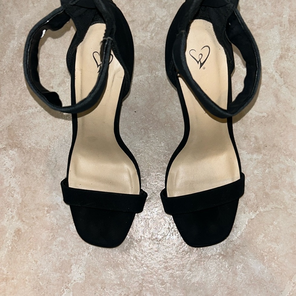 Windsor Heels